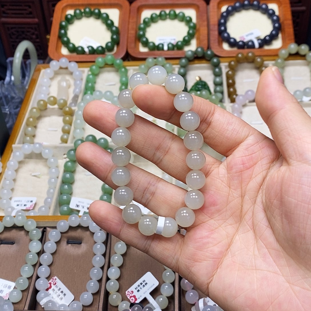 和田玉未镶嵌手串蜂蜜水10