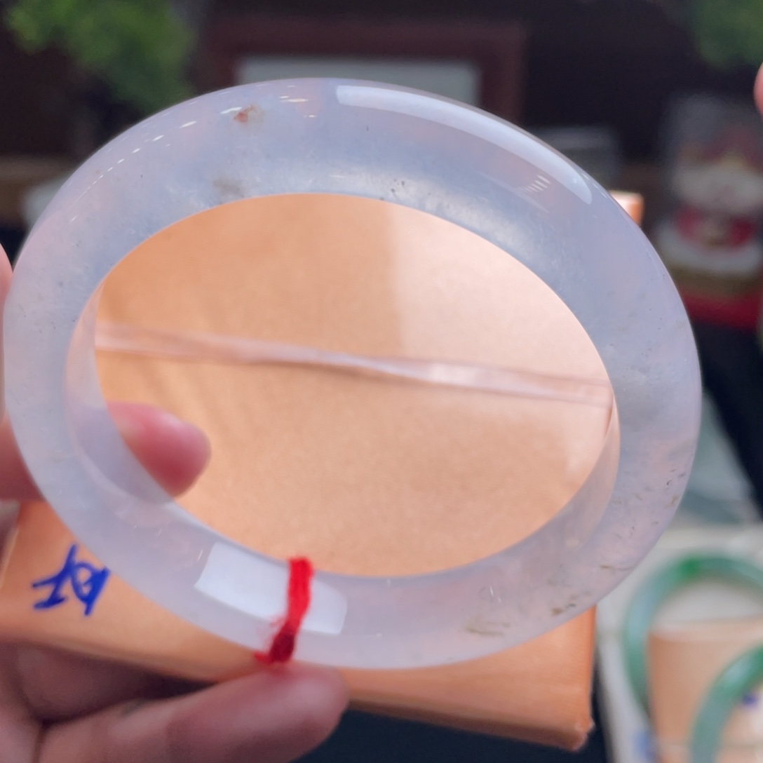 翡翠手镯未镶嵌55冰透起光