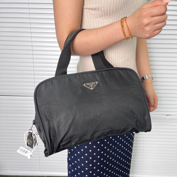 95新 Prada/普拉达 黑银波士顿手提包/29/A04017AH29
