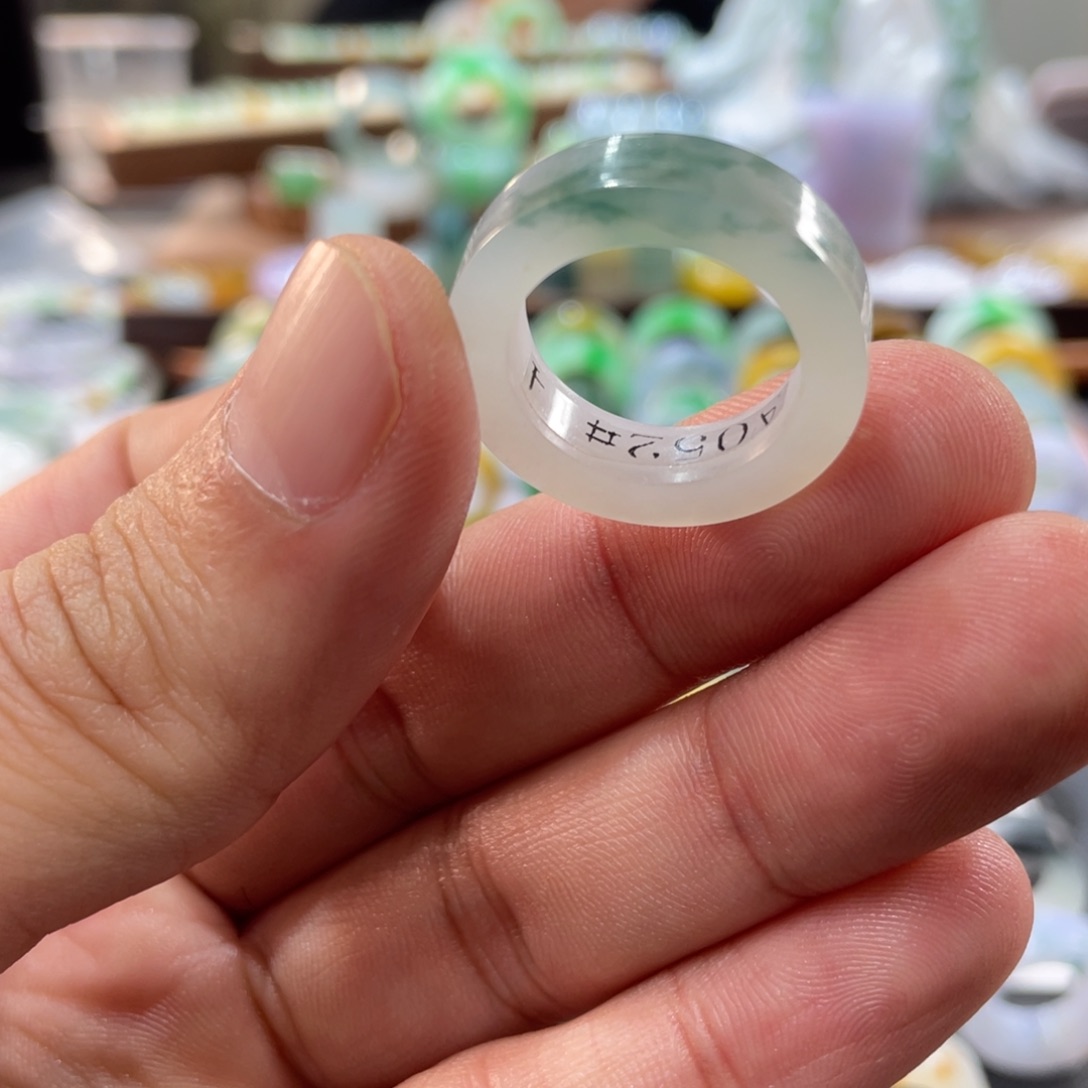 定制翡翠未镶嵌圆****品翡翠