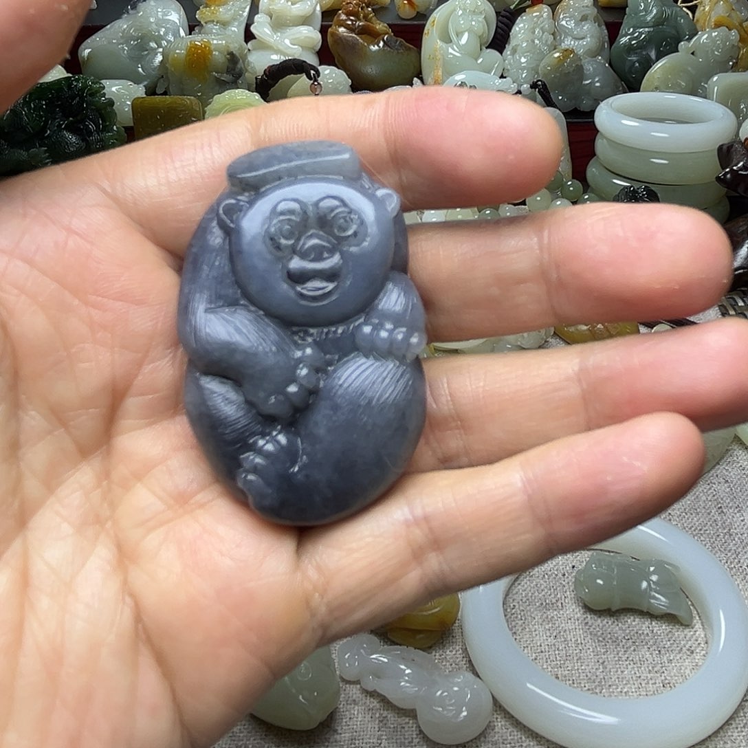 和田玉未镶嵌把件