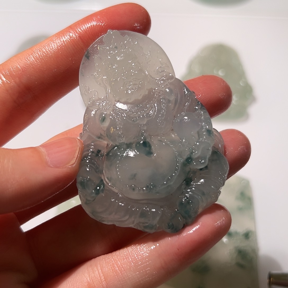 定制翡翠未镶嵌挂件