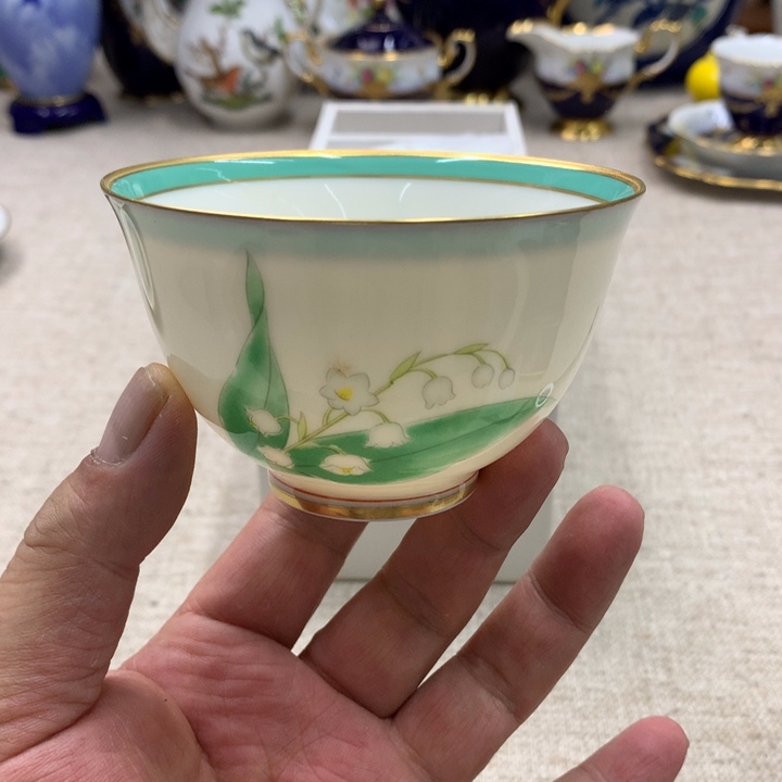 瓷片这些都是自己