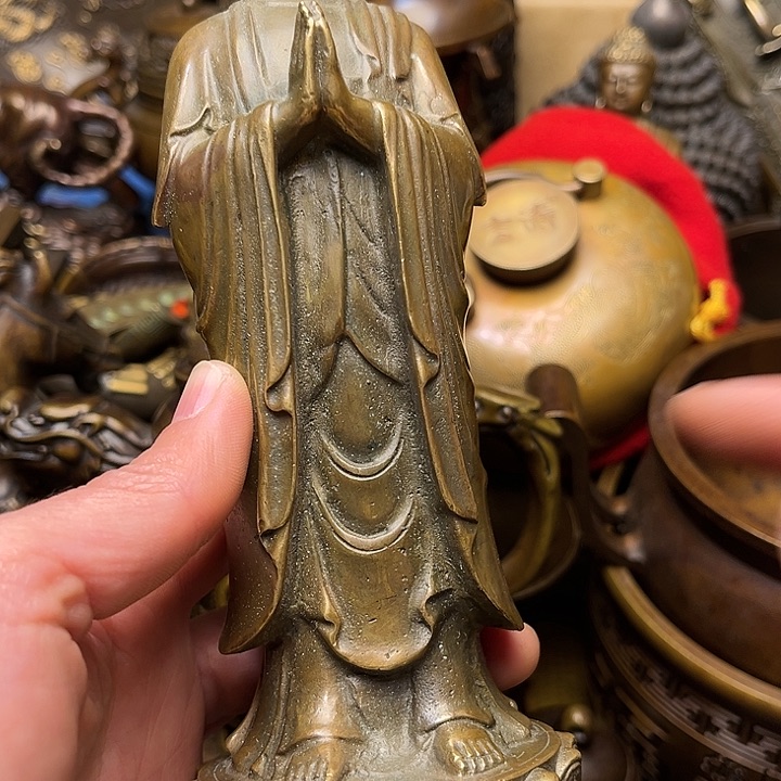 精美铜器批发档口