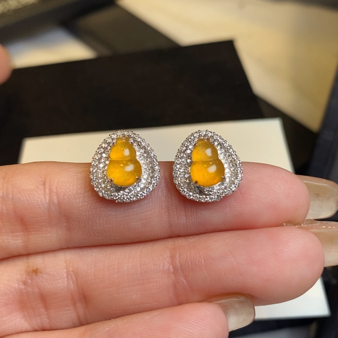 翡翠耳饰18K金镶嵌冰黄翡葫芦