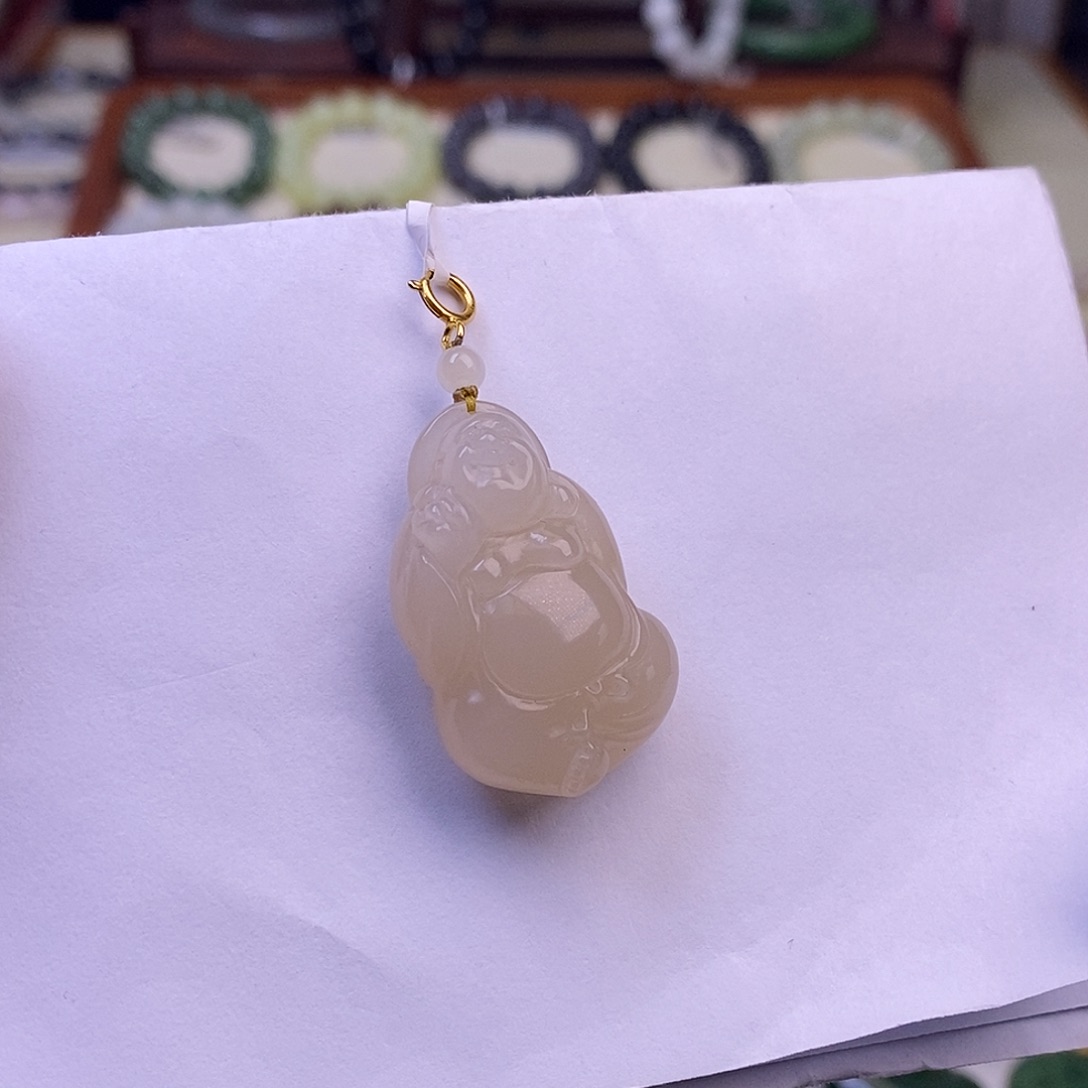 颈饰未镶嵌和田玉浓藕粉老矿料站佛