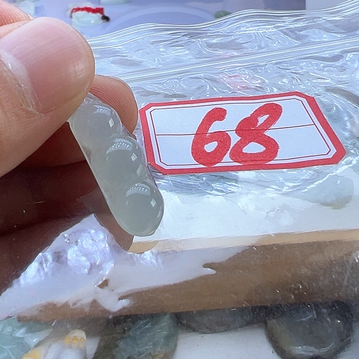 翡翠颈饰未镶嵌天然缅甸翡翠吊坠