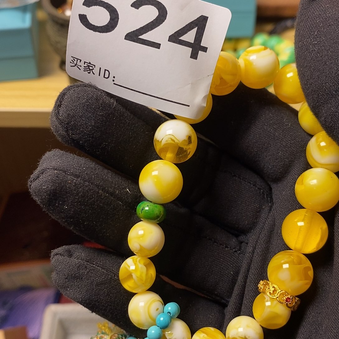 缪***缪Dfghhjjjjjurrfbb524