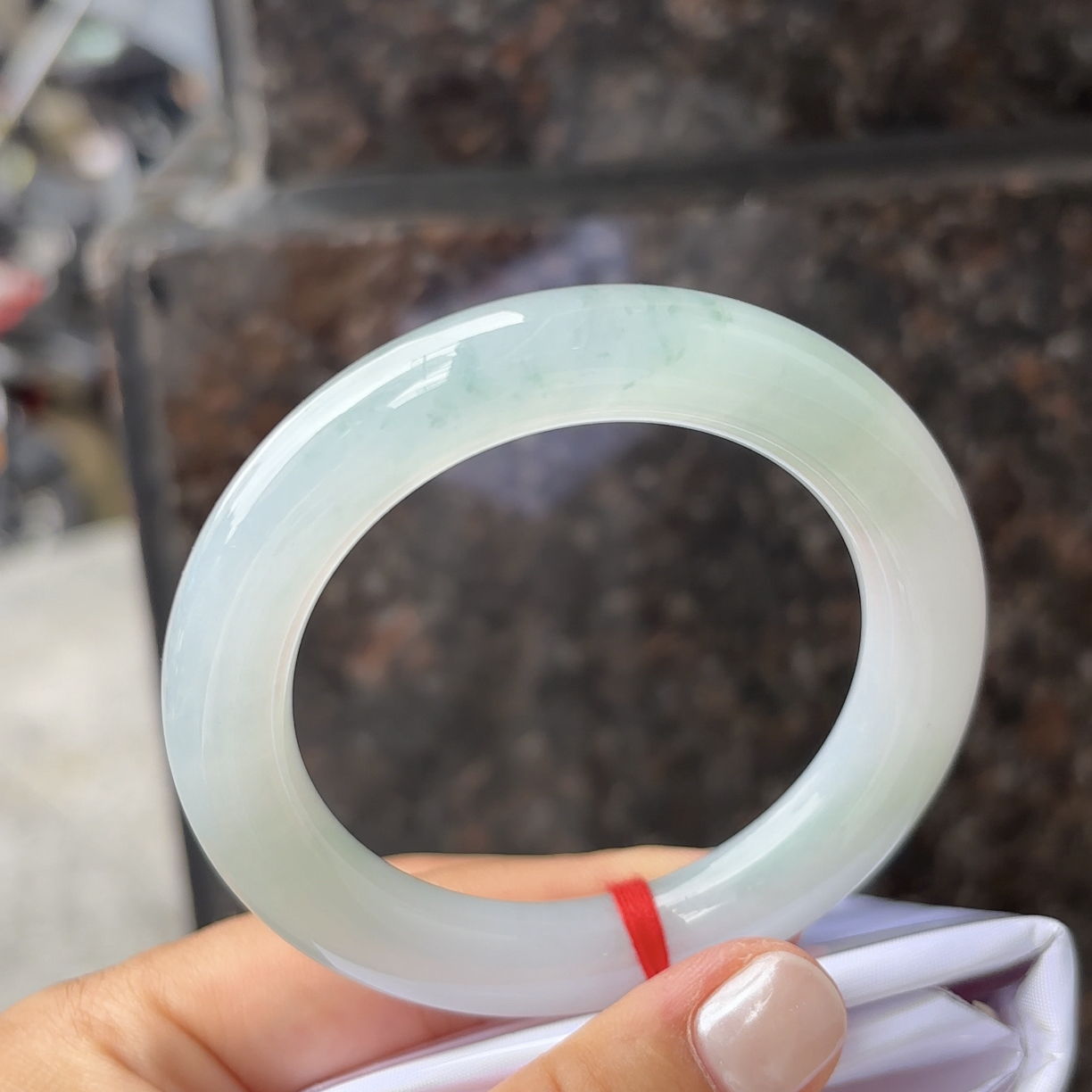 LL（上新）五十四点七翡翠A货手镯