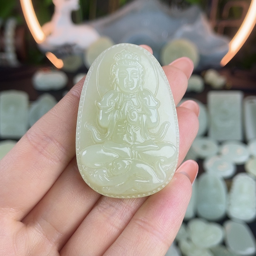 和田玉颈饰未镶嵌