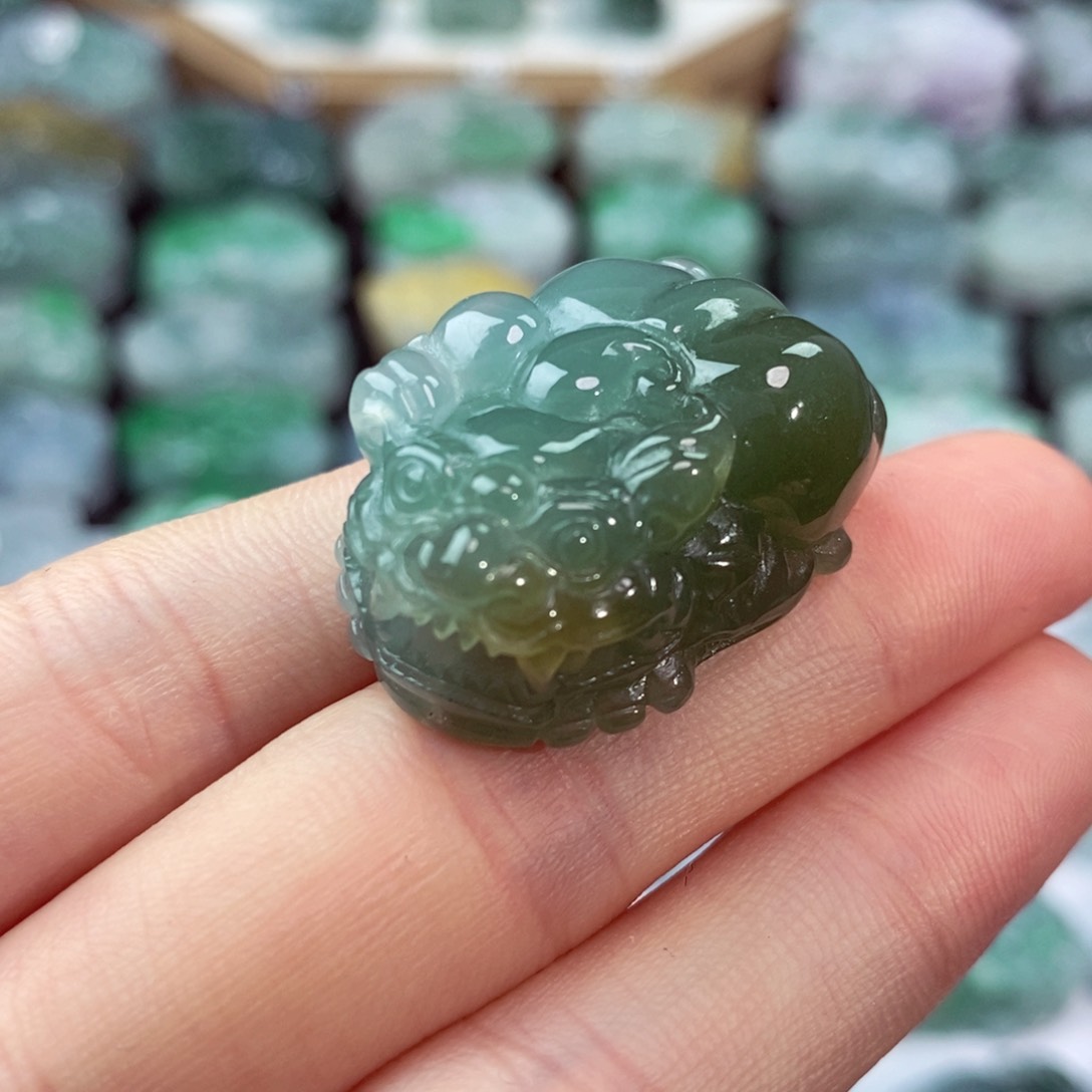 翡翠未镶嵌颈饰天然