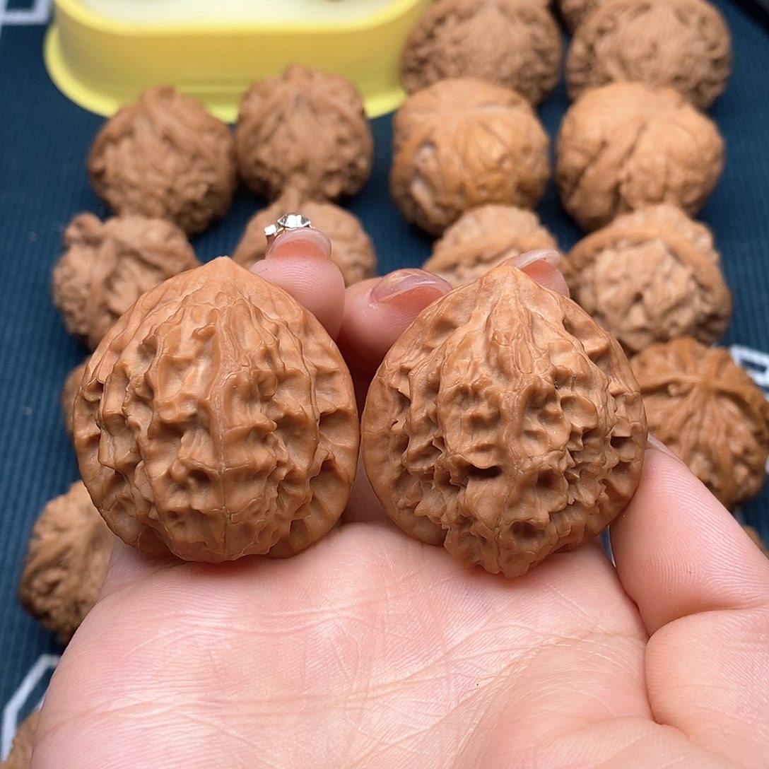 文玩核桃吊坠龙鳞37