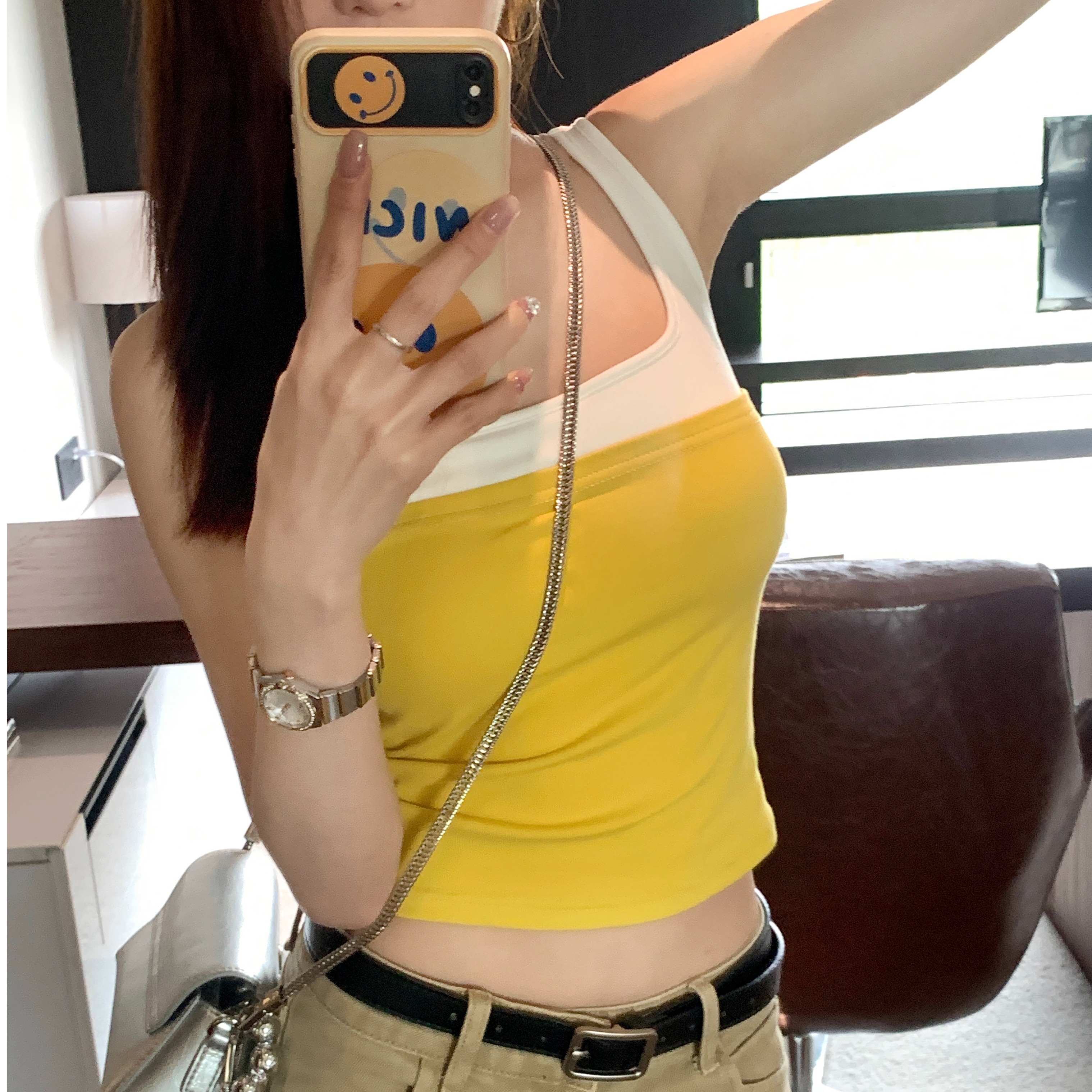 美式甜辣夏季假两件固定杯吊带女设计通勤百搭修身显瘦方领背心