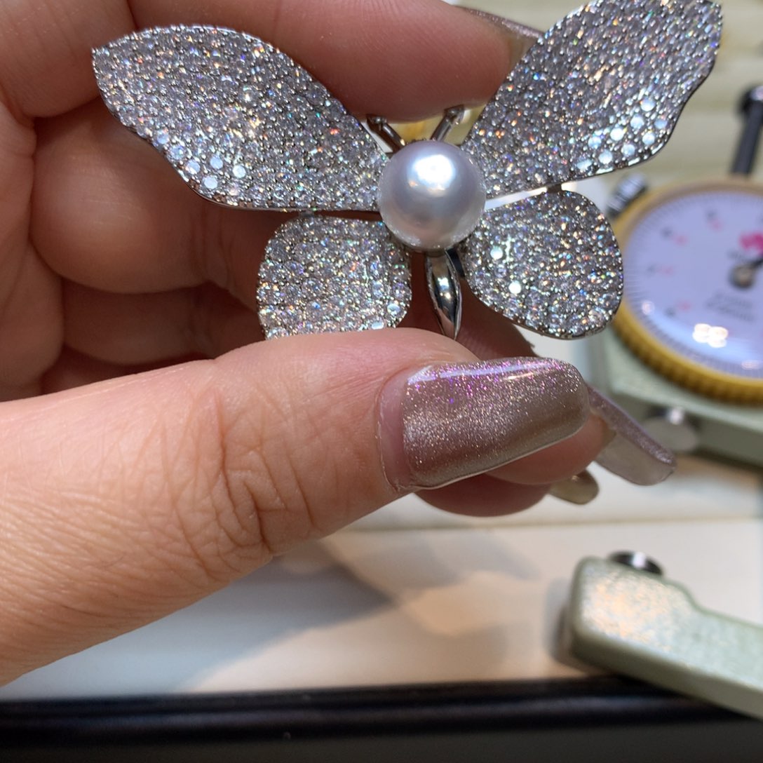 未镶嵌海水珍珠胸饰