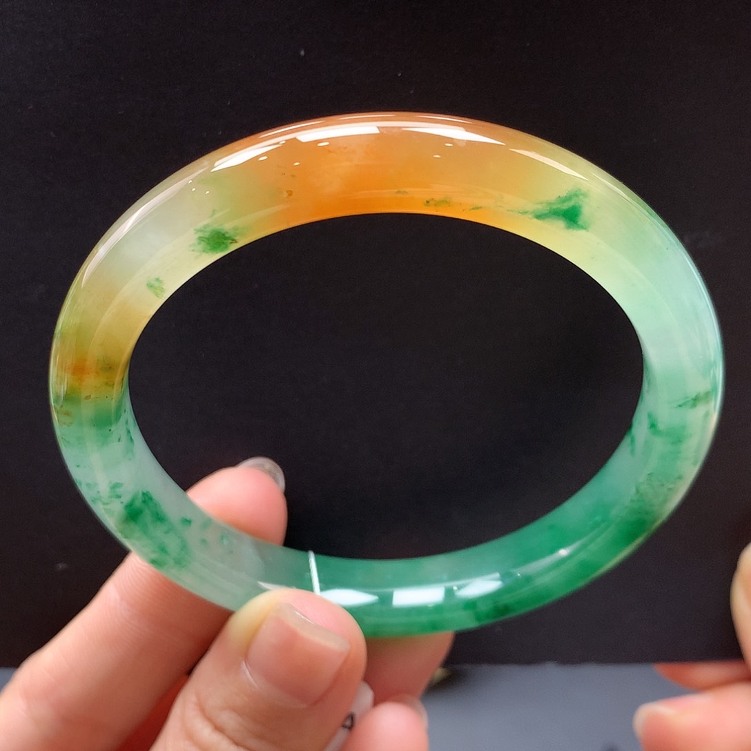 石英质玉手镯未镶嵌章**章