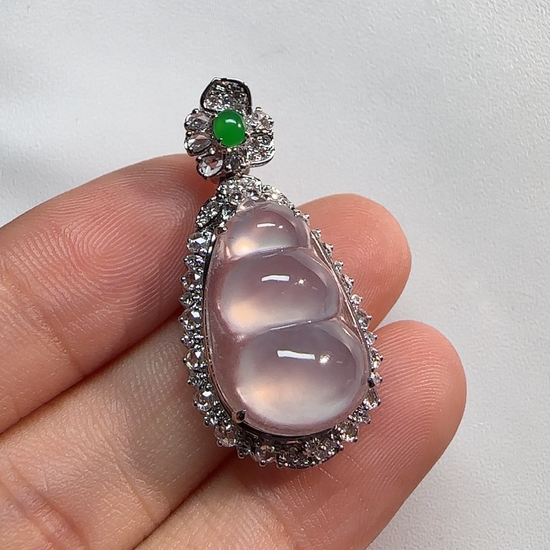 翡翠18K金镶嵌吊坠(不含链)福豆