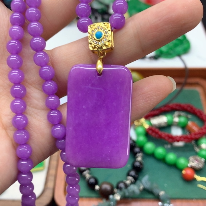 颈饰未镶嵌翡翠吊坠