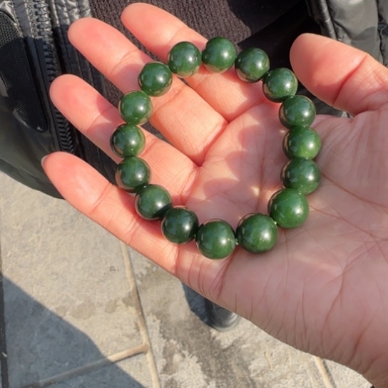 和田玉手链未镶嵌俄罗斯老料菠菜绿，油漆绿
