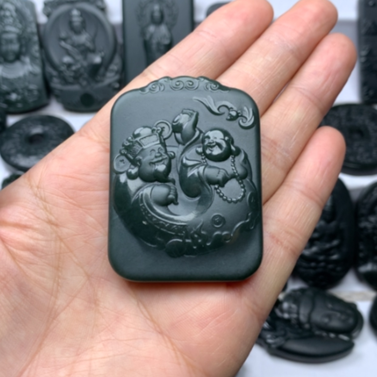 【闪购商品】和田玉颈饰未镶嵌双面雕刻