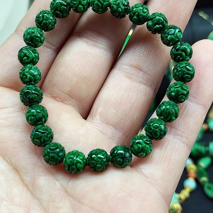 翡翠颈饰未镶嵌手链