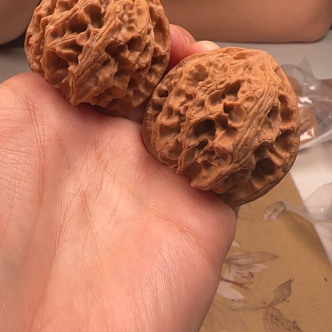 文玩核桃吊坠山地苹果40-27