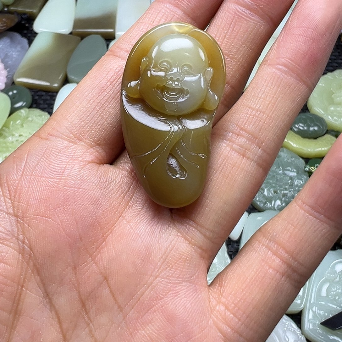 和田玉未镶嵌颈饰卡41.9