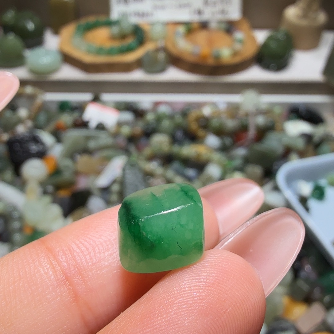 和田玉未镶嵌珠宝奇石