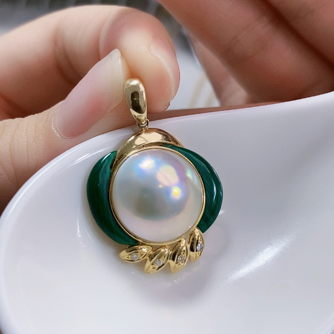 18K金镶嵌拼合珍珠（马贝珠）拍9发1日本原装极光马h**o