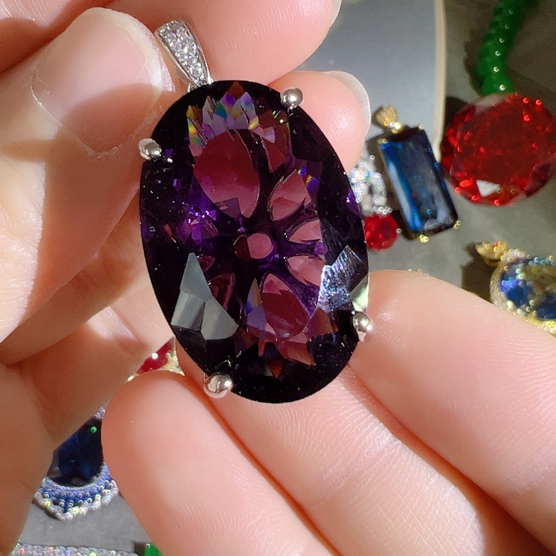 花岗石钨合金红色蓝色吊坠