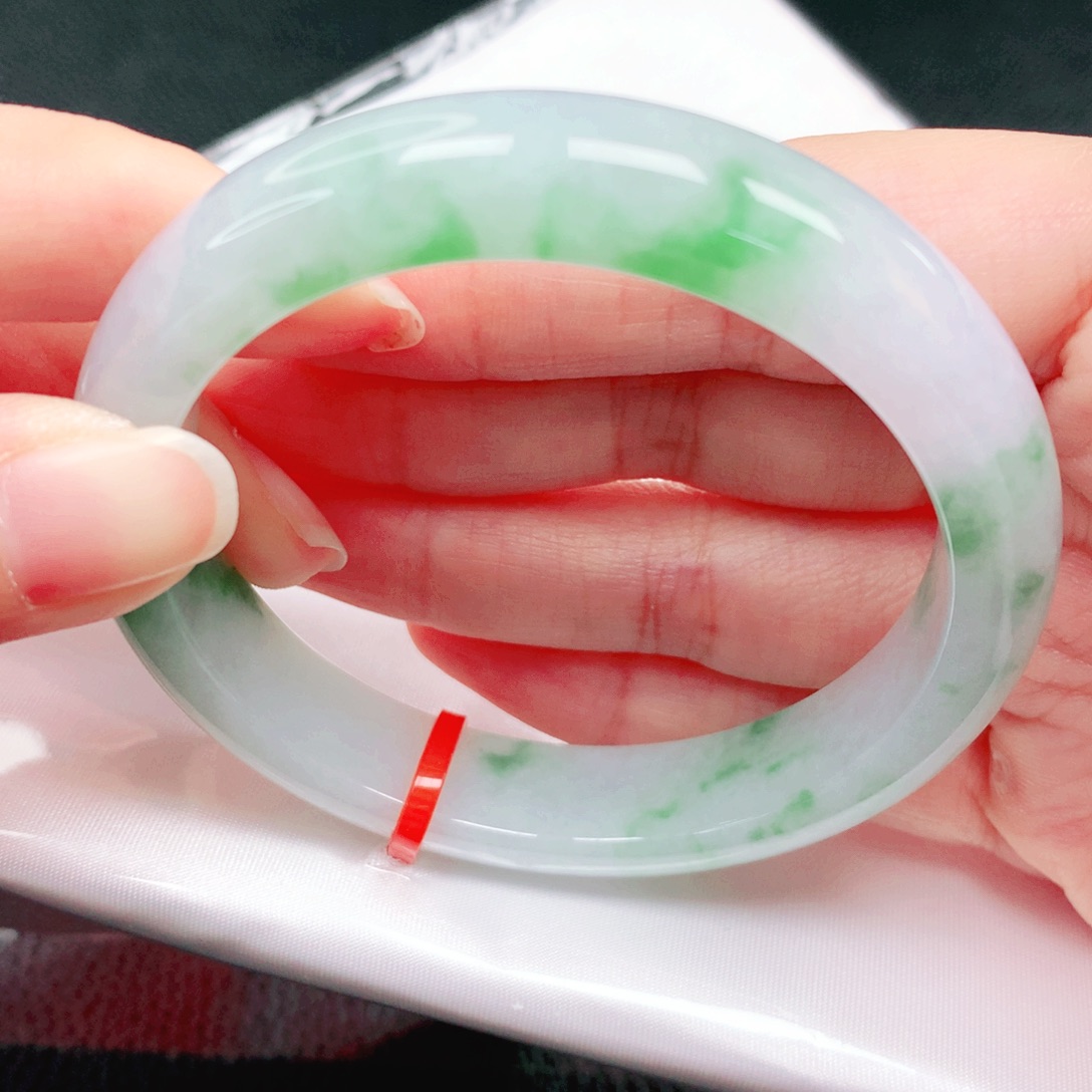 翡翠未镶嵌手镯56圈