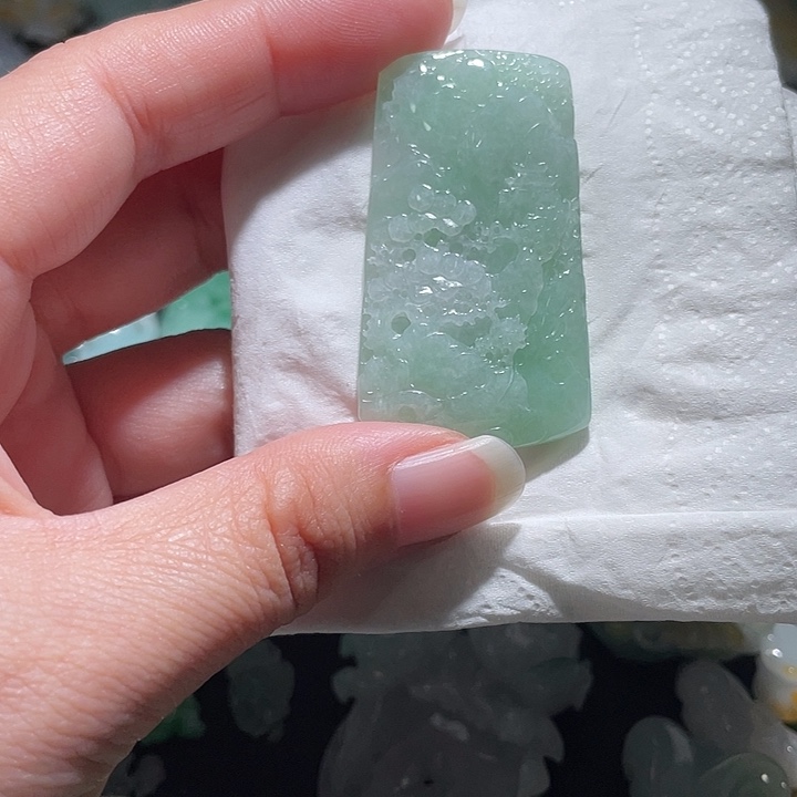 颈饰未镶嵌翡翠天