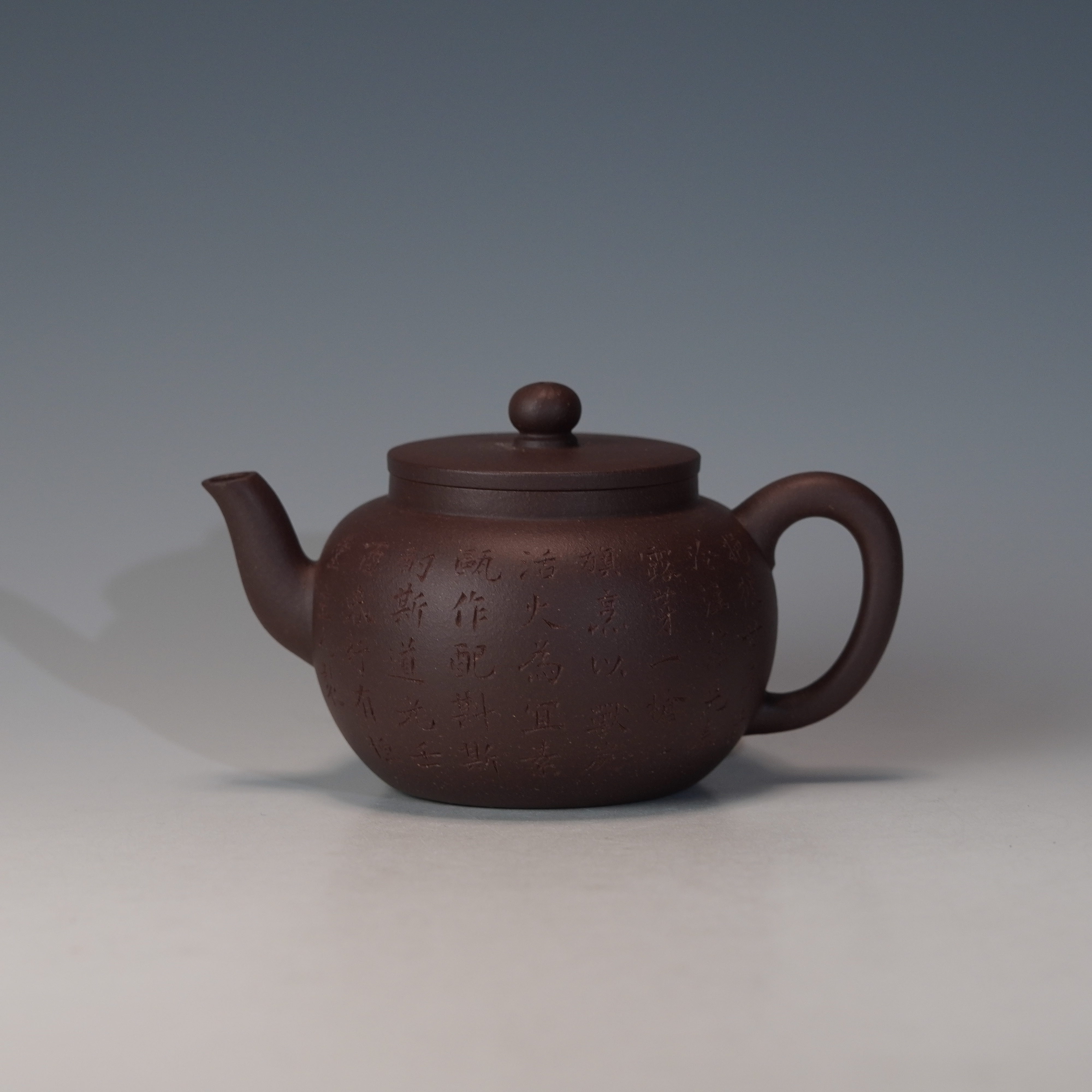 lot.22960 王迪 老紫泥平盖莲子壶 200cc