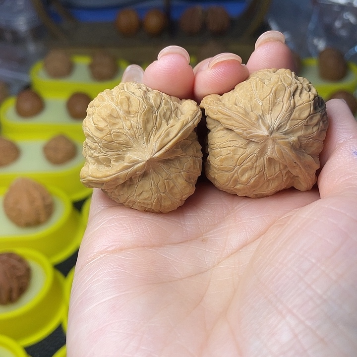 牛***蕉吊坠文玩核桃南瓜墩