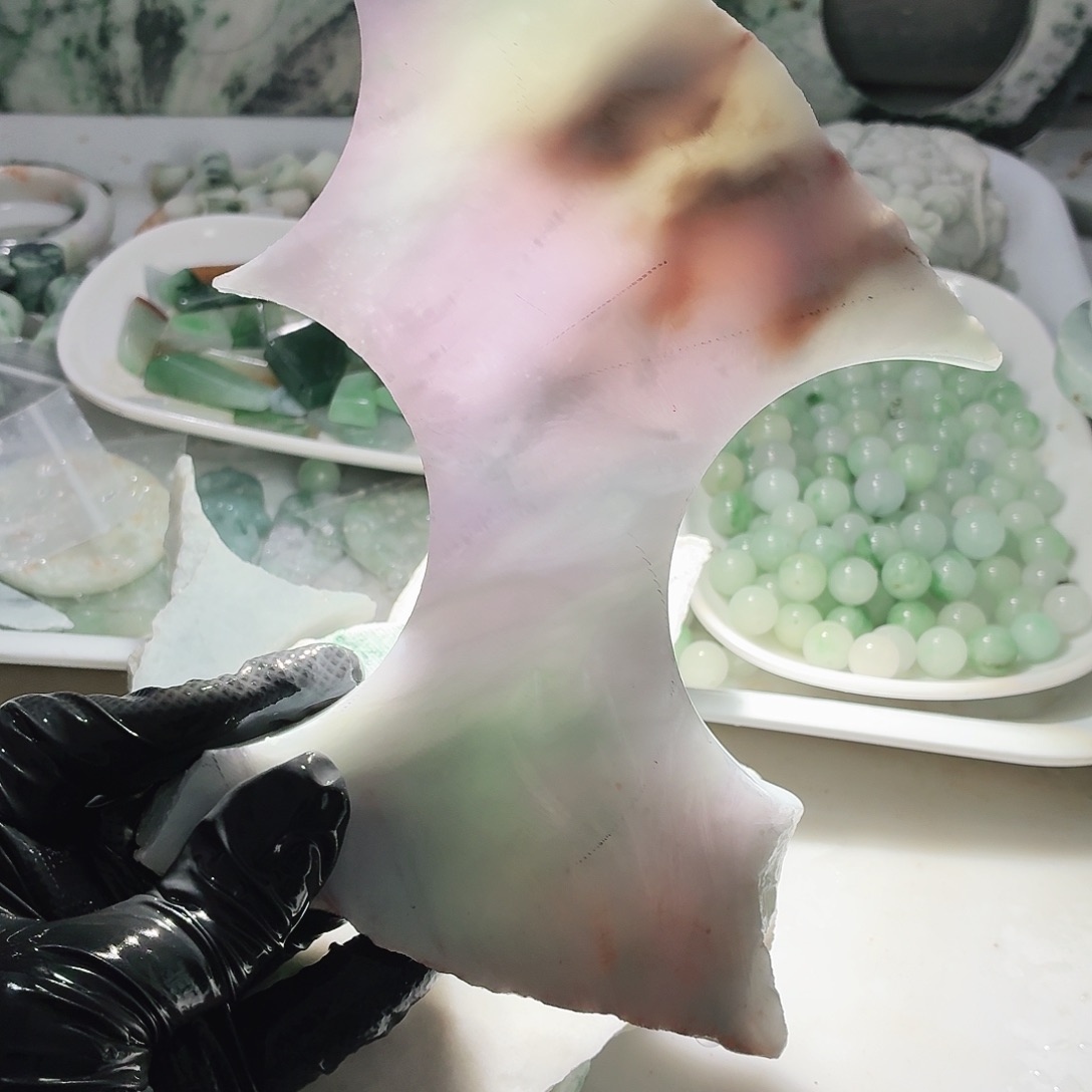 翡翠未镶嵌颈饰边角料