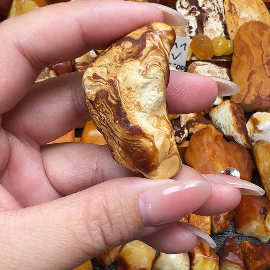 知***乐定制琥珀未镶嵌蜜蜡