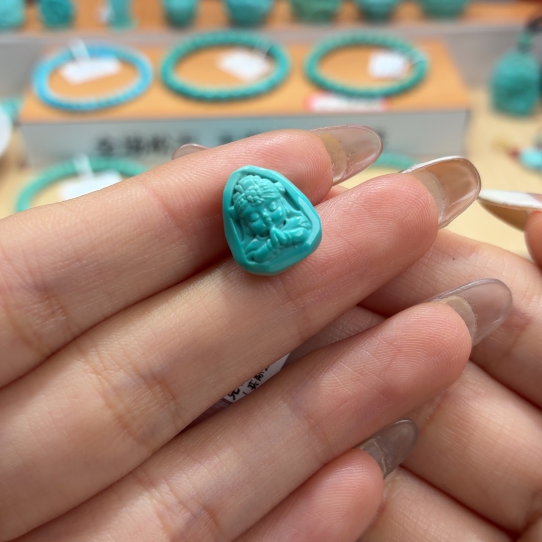 绿松石未镶嵌珠宝奇石扎基