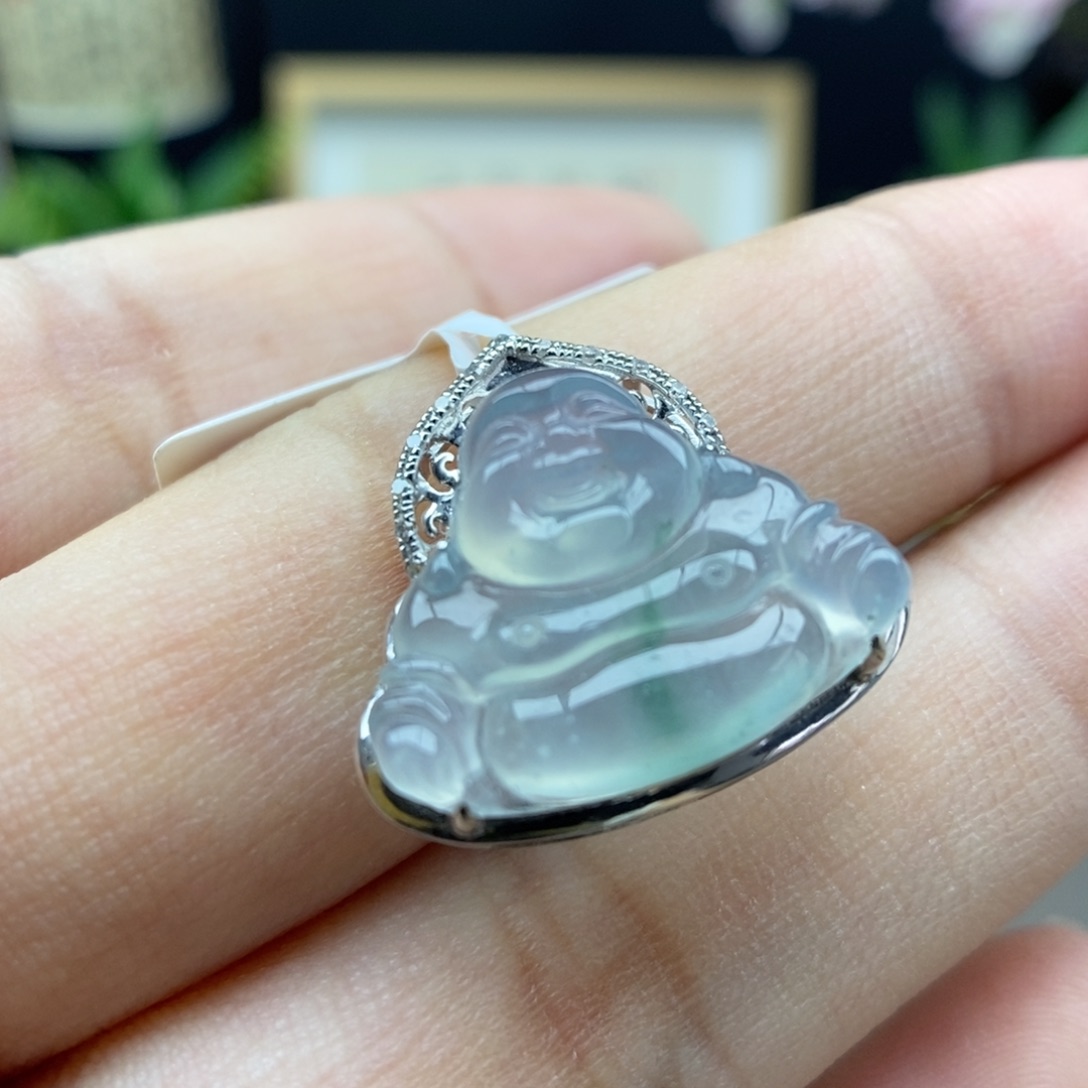 翡翠18K金镶嵌颈饰吊坠