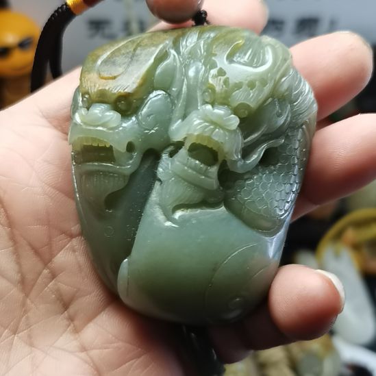 和田玉（糖玉）未镶嵌颈饰