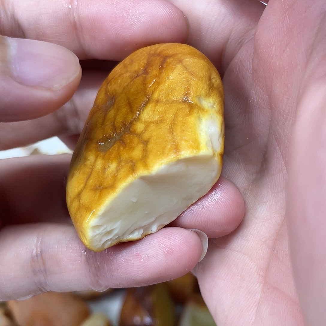 定制琥珀未镶嵌原矿琥珀