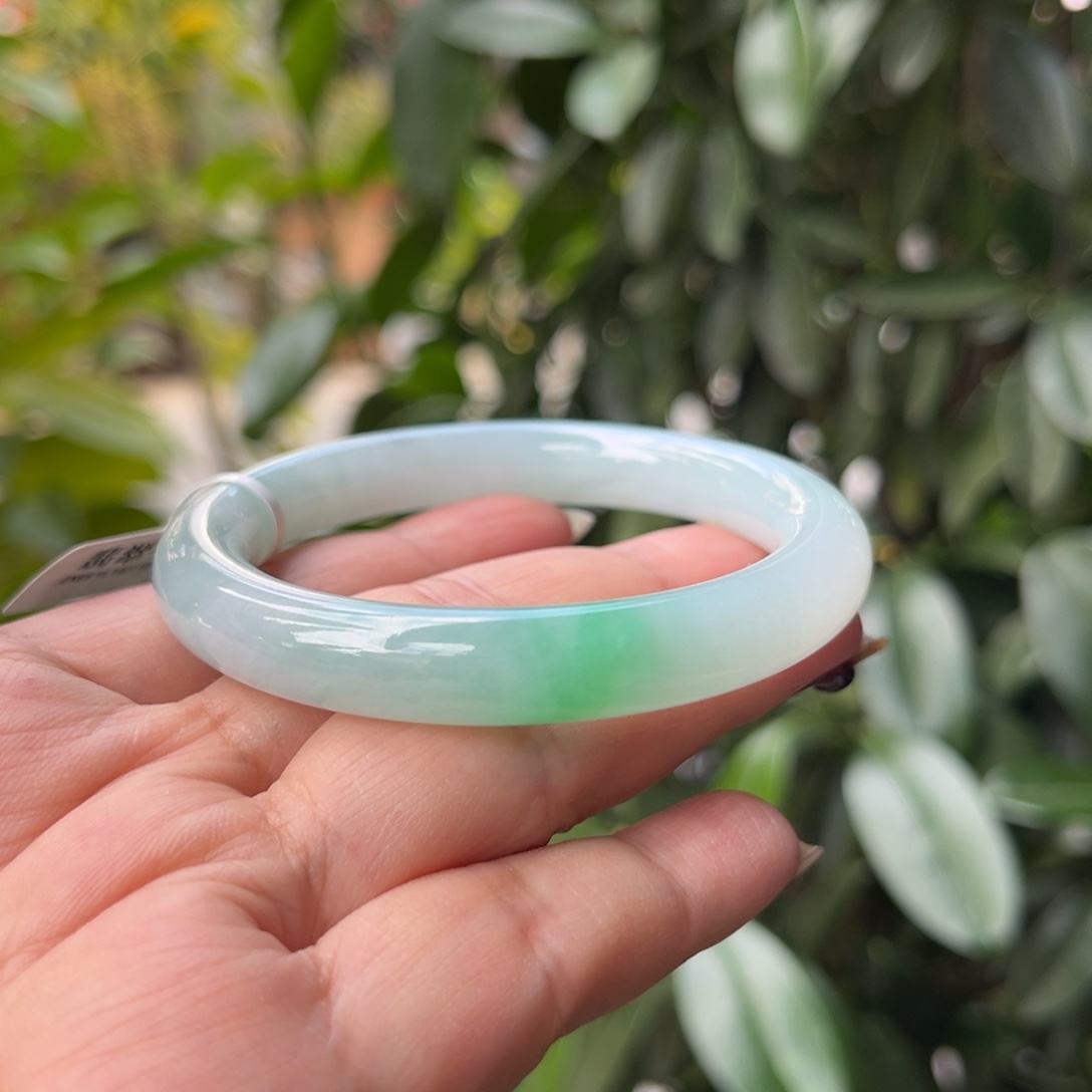 翡翠未镶嵌手镯53.5圆条