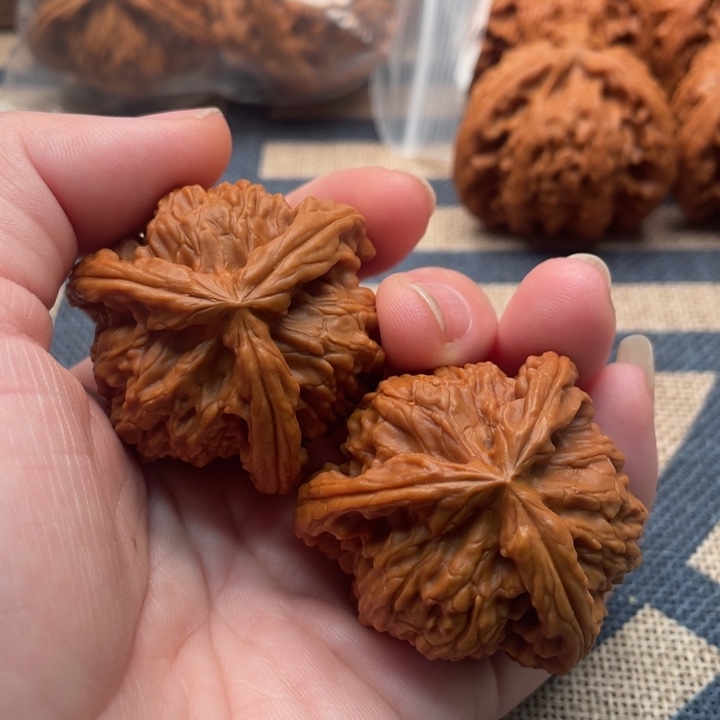 旭***h核桃白狮子40核桃