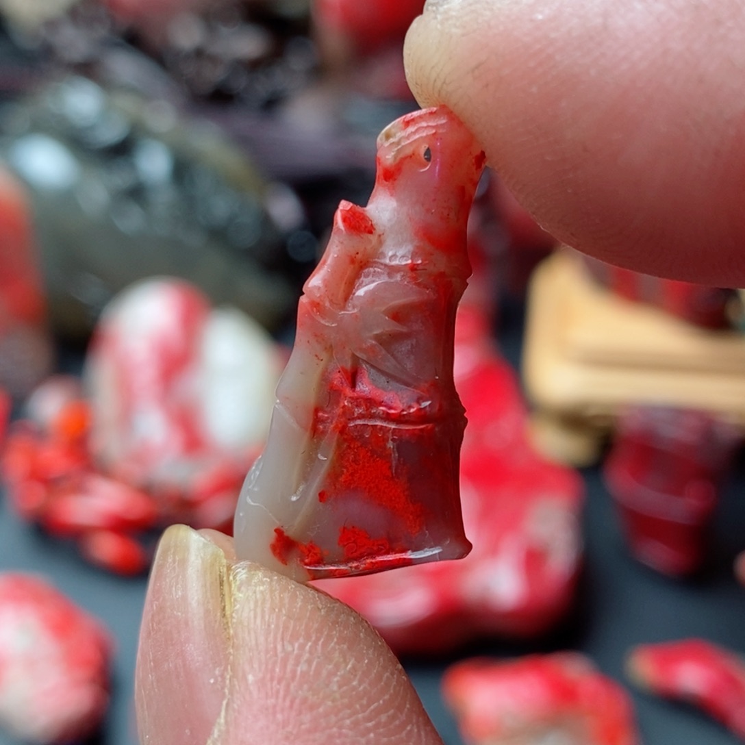 昌化鸡血石昌化鸡血石挂件