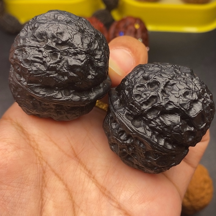 文玩核桃吊坠42尺霸王蟾