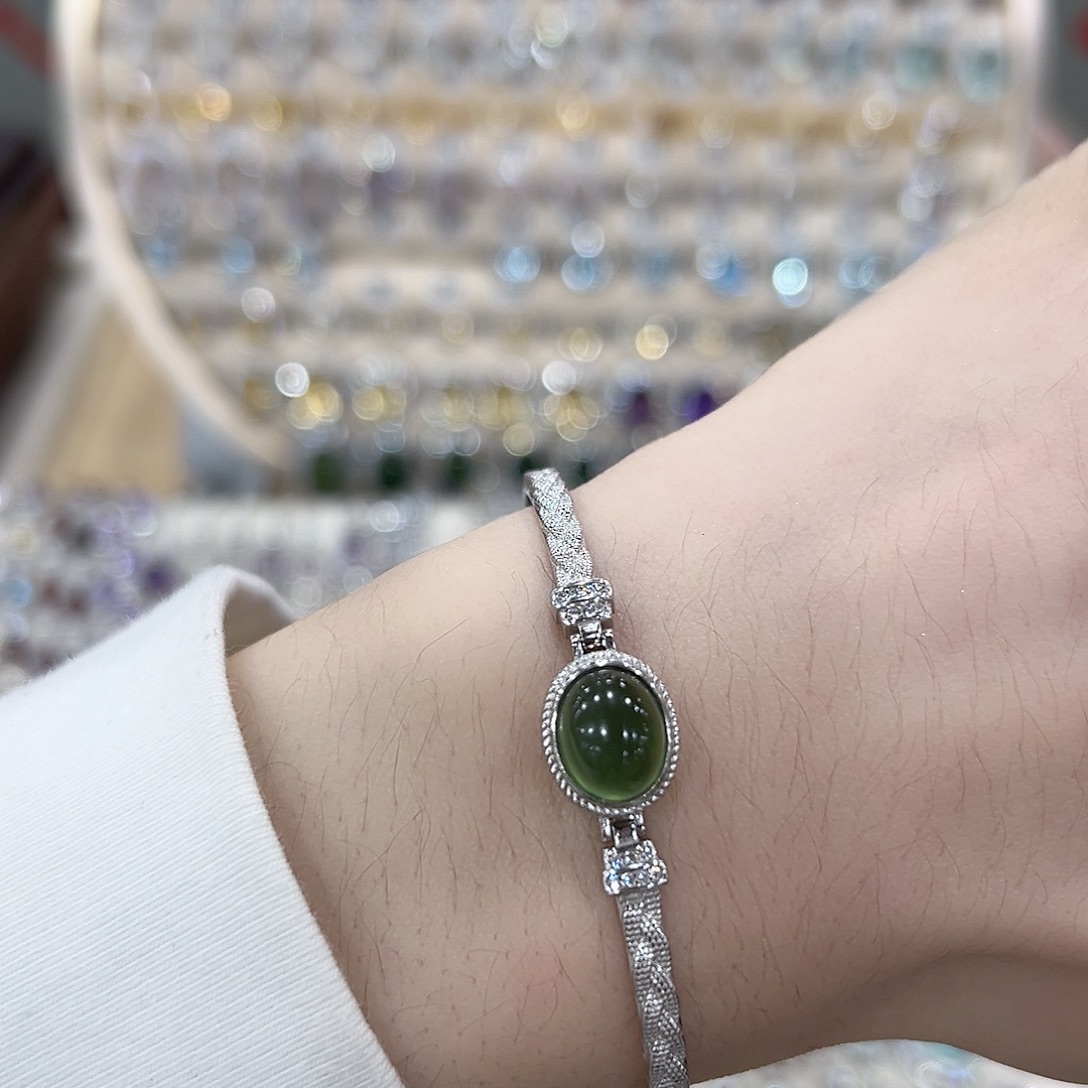 好***临岫玉银S925镶嵌手链