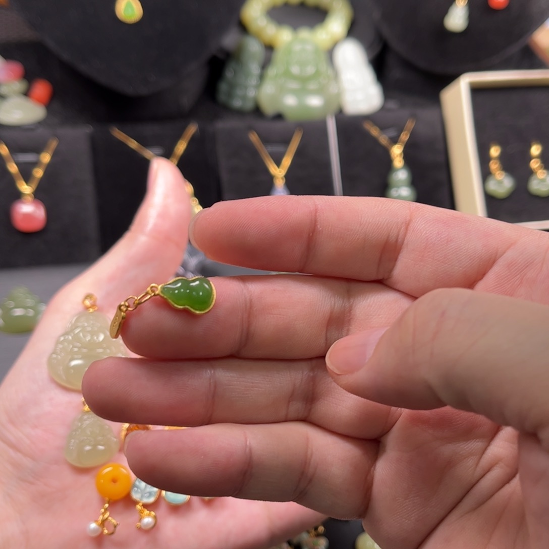 和田玉银S925镶嵌颈饰