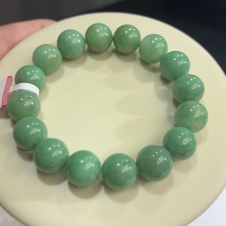 翡翠未镶嵌手链辣绿卡12.7