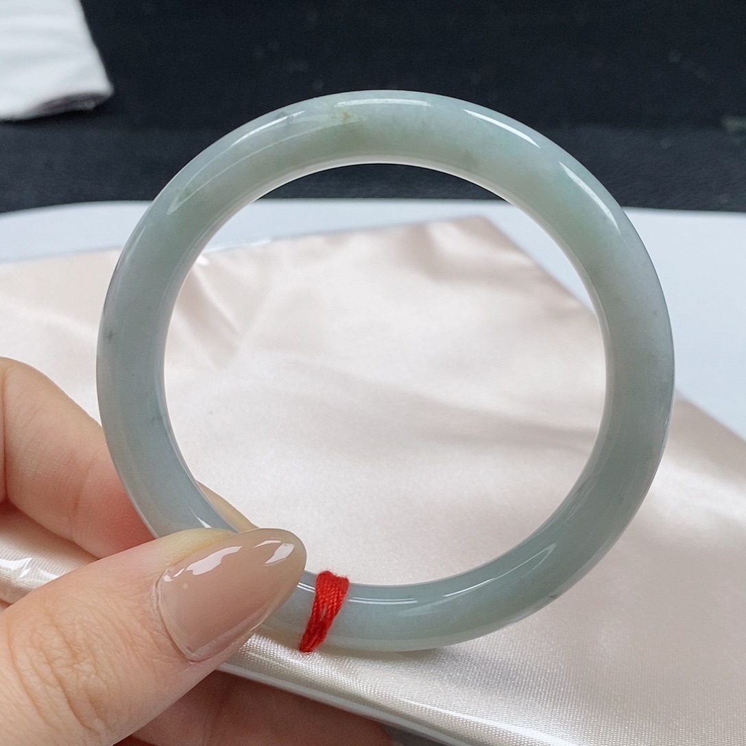 【闪购商品】翡翠手镯（圆镯）未镶嵌208号