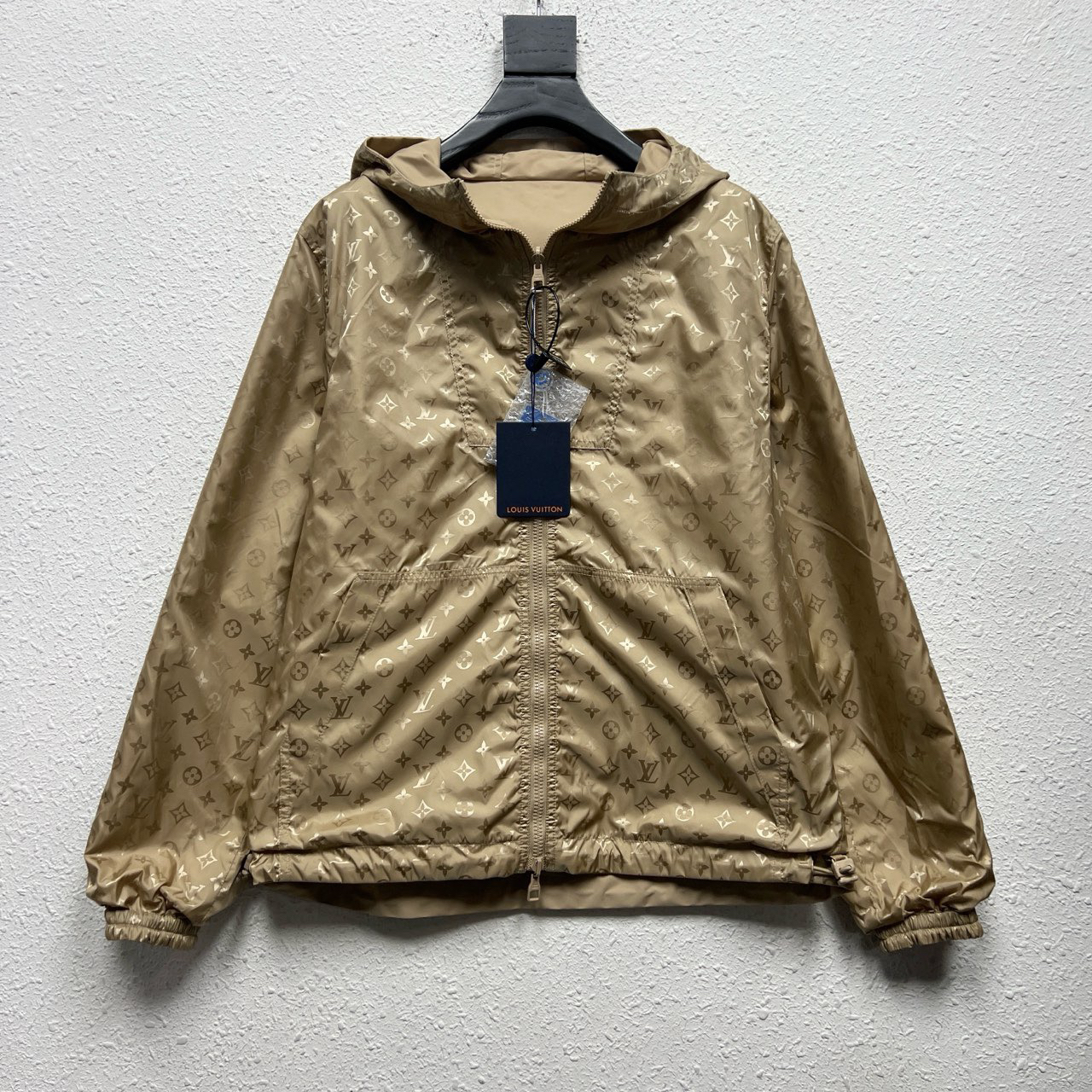 未使用 LouisVuitton/路易威登 双面挂牌冲锋衣 46码 DY11575
