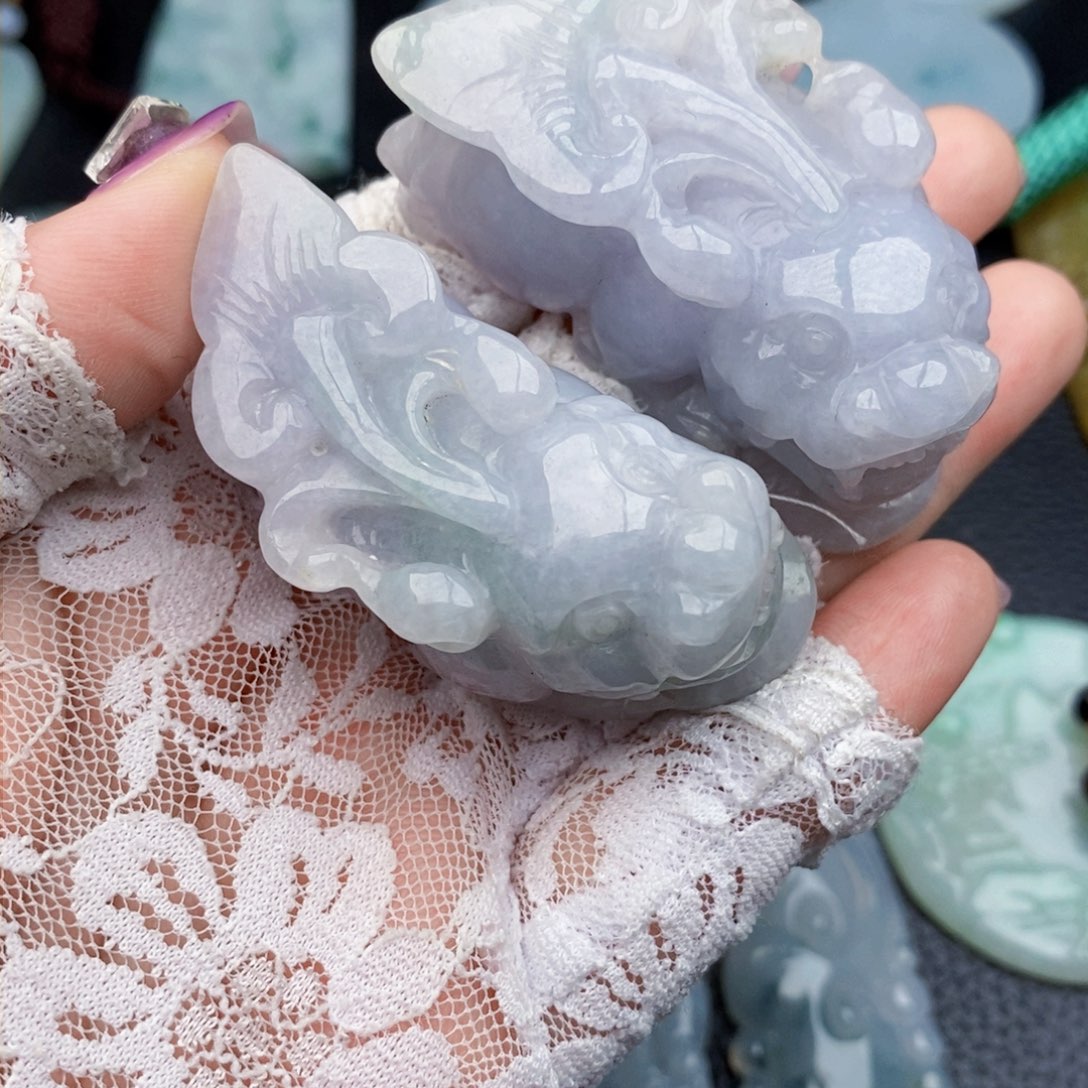 翡翠颈饰未镶嵌风**界貔貅