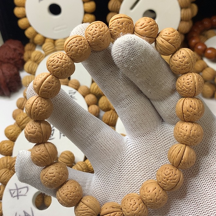 流***雪桃核吊坠15尺寸奶油元宝